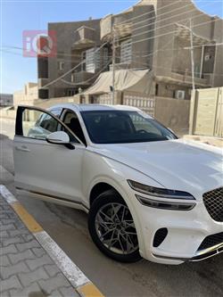جێنسس GV70